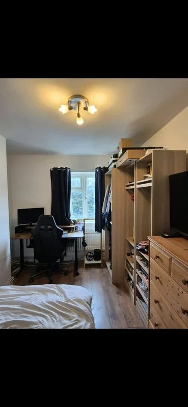 Room Bexley Road in Greater London