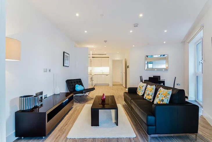 Flat Leman Street in Greater London