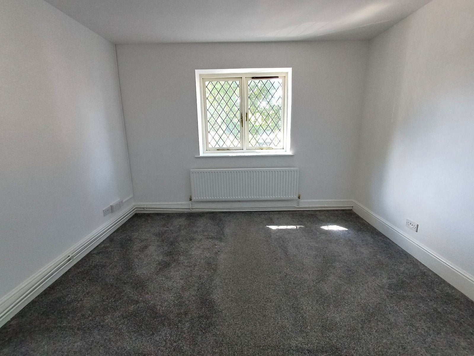 Flat Hales Drive in Canterbury