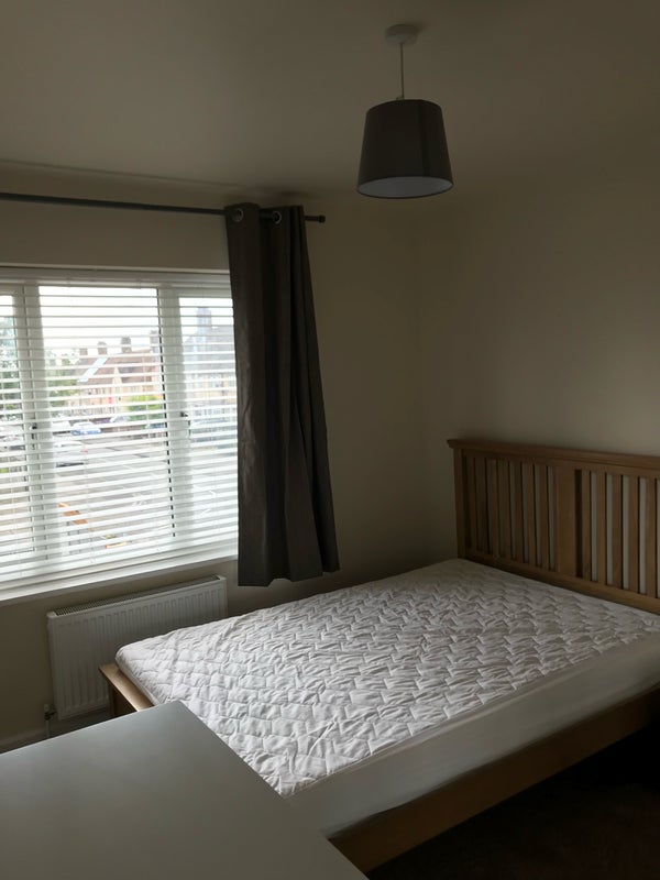 Room Bray Road in Liverpool