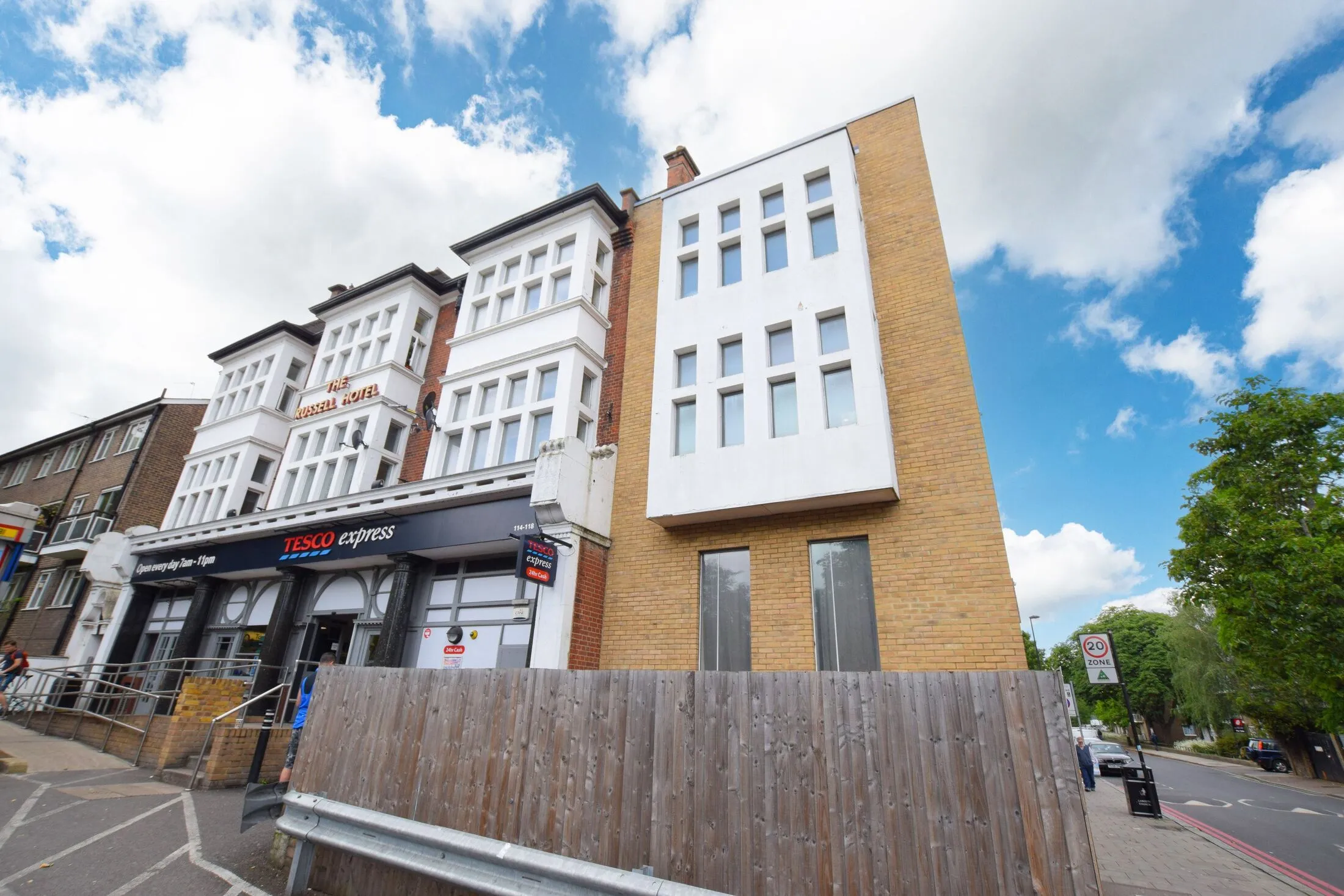 Flat Southey Road in Greater London
