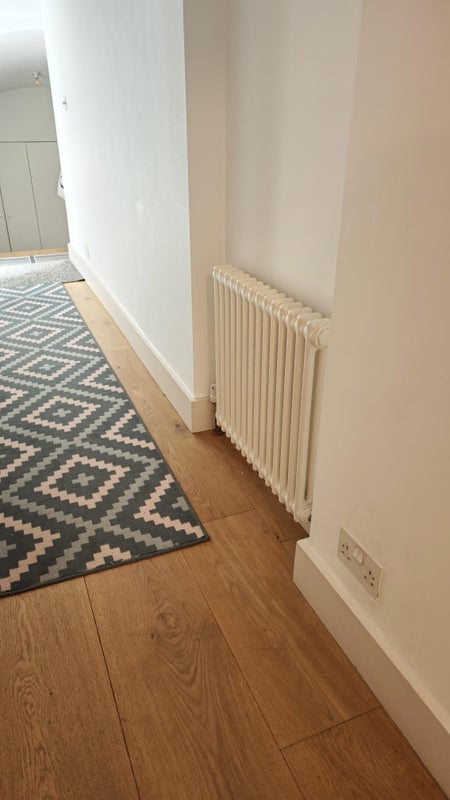 Room Moreton Place in City of Westminster