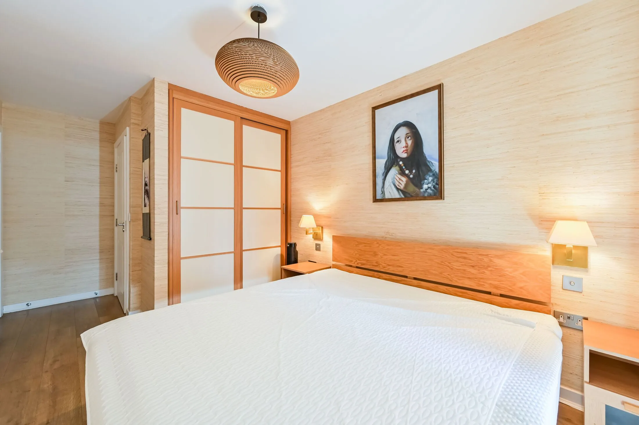 Flat Cordelia Street in Greater London