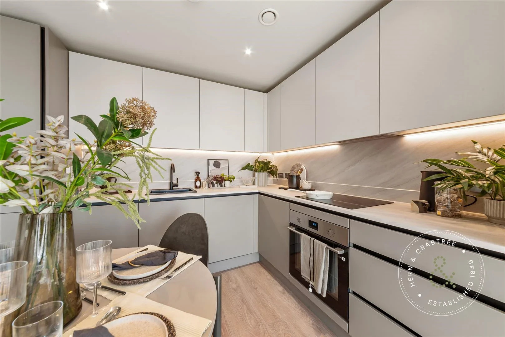 Flat Kingsway in Cardiff
