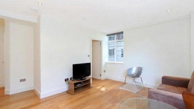 Flat Sloane Avenue in Greater London