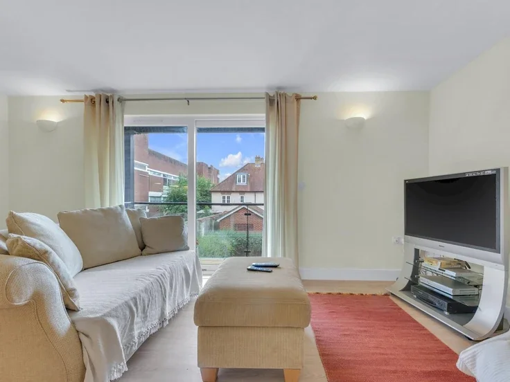 Flat Ersham Road in Canterbury
