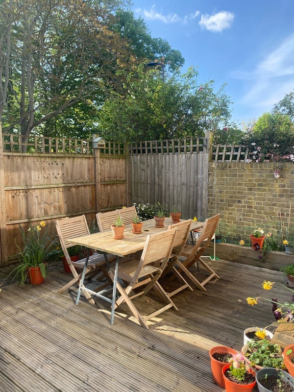 Room St Peter's Way in Greater London
