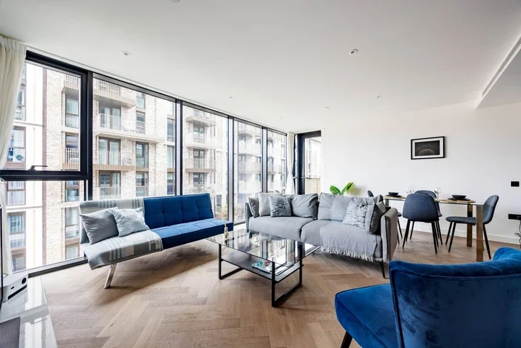 Flat Merino Gardens in Greater London