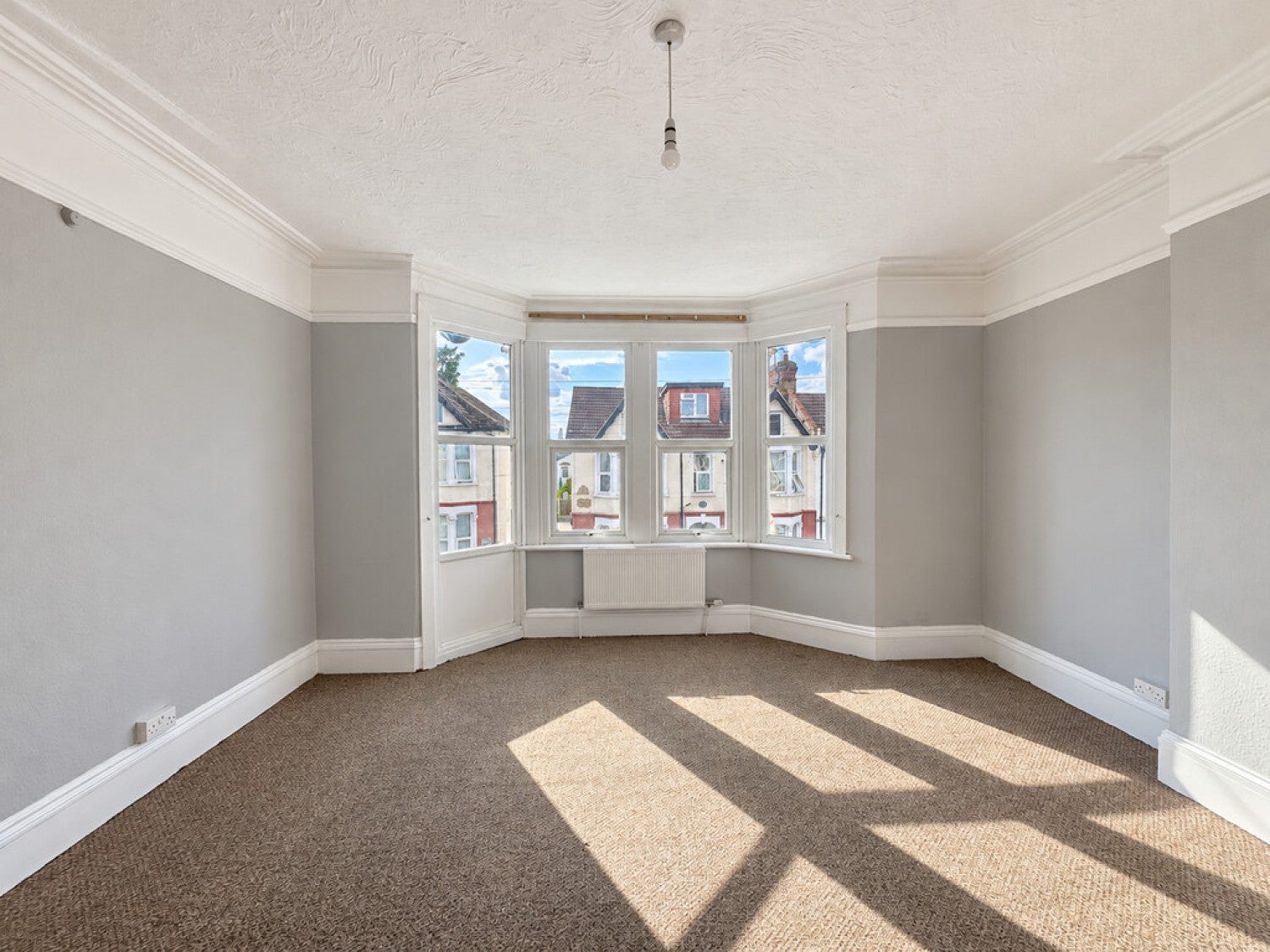 Flat Inverness Avenue in Southend-on-Sea