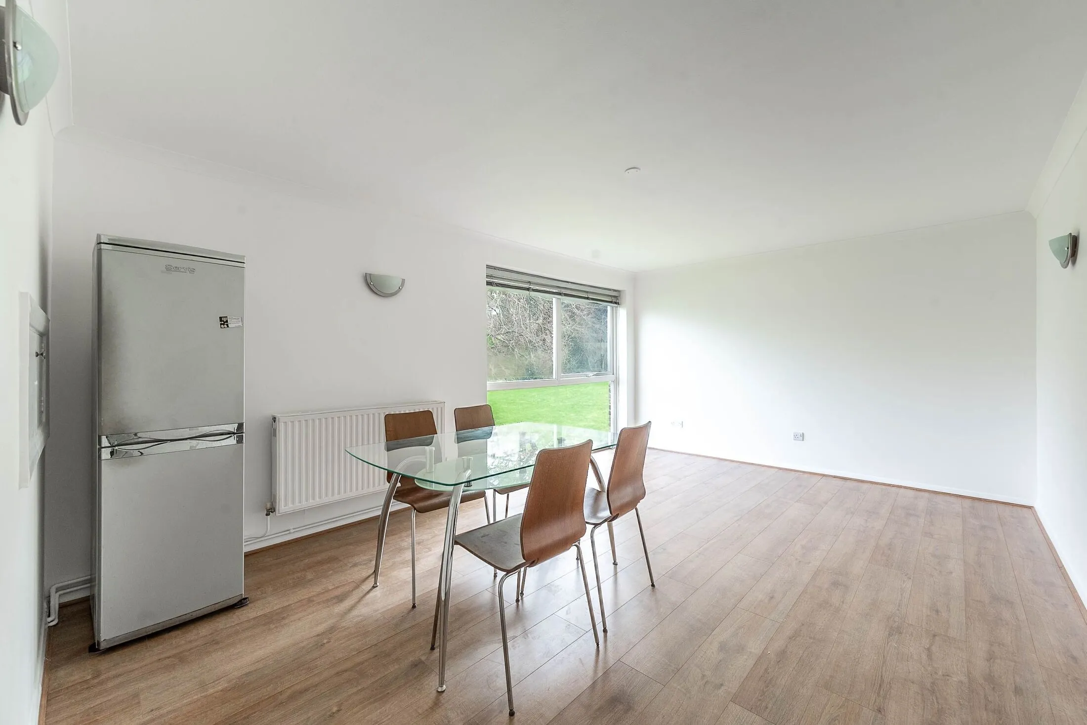 Flat Fair Close in Hertsmere
