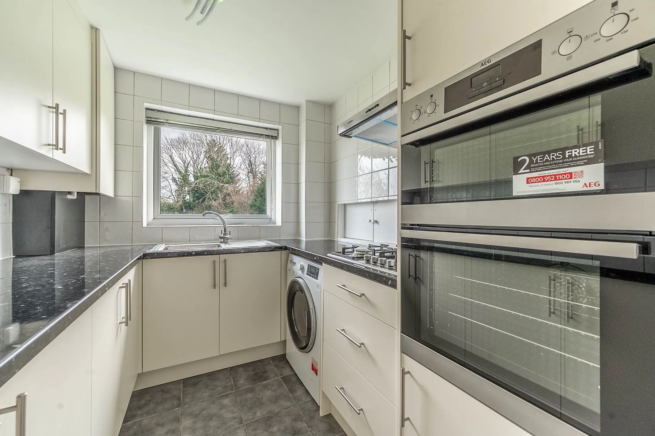 Flat Fair Close in Hertsmere