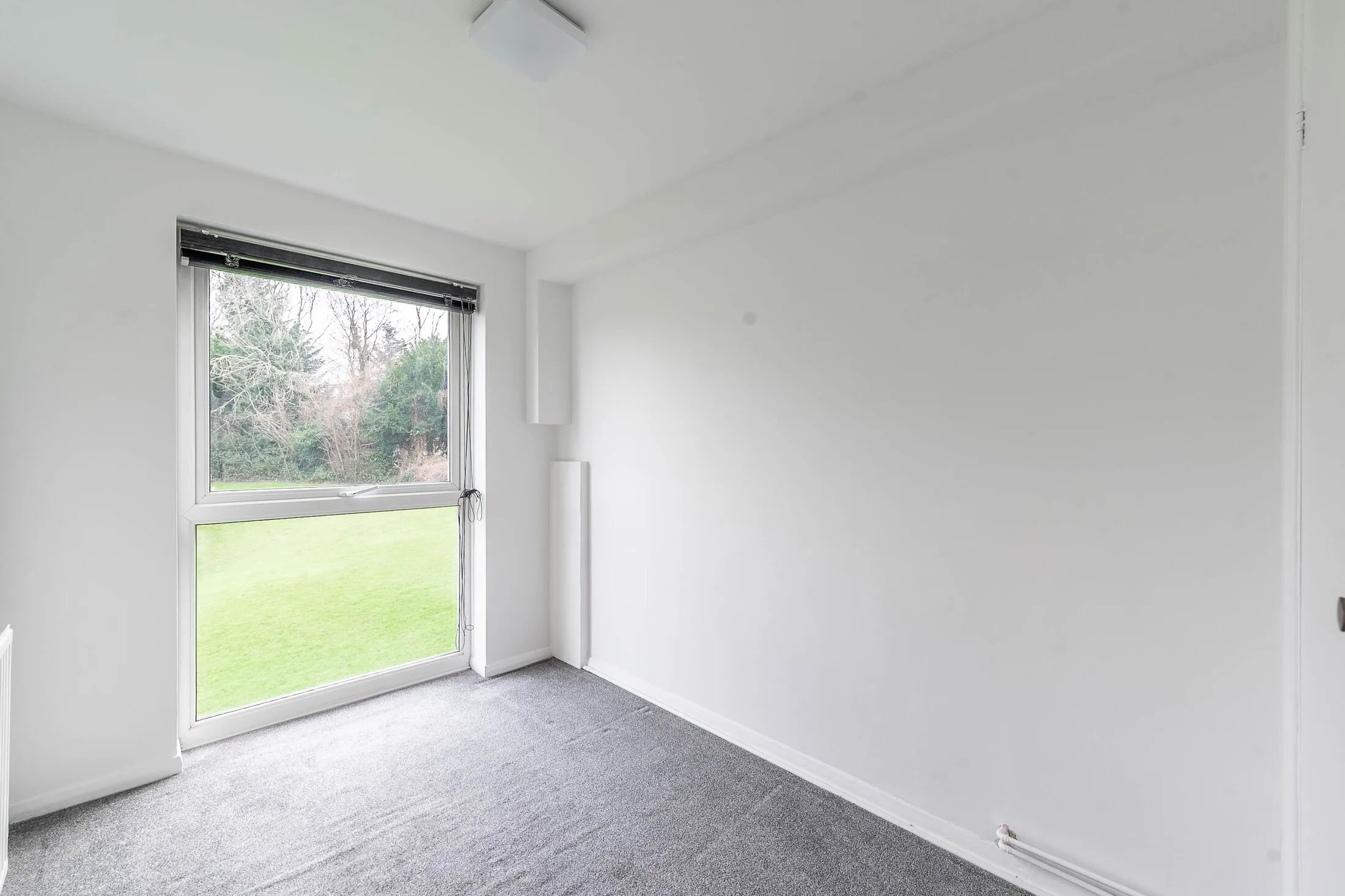 Flat Fair Close in Hertsmere