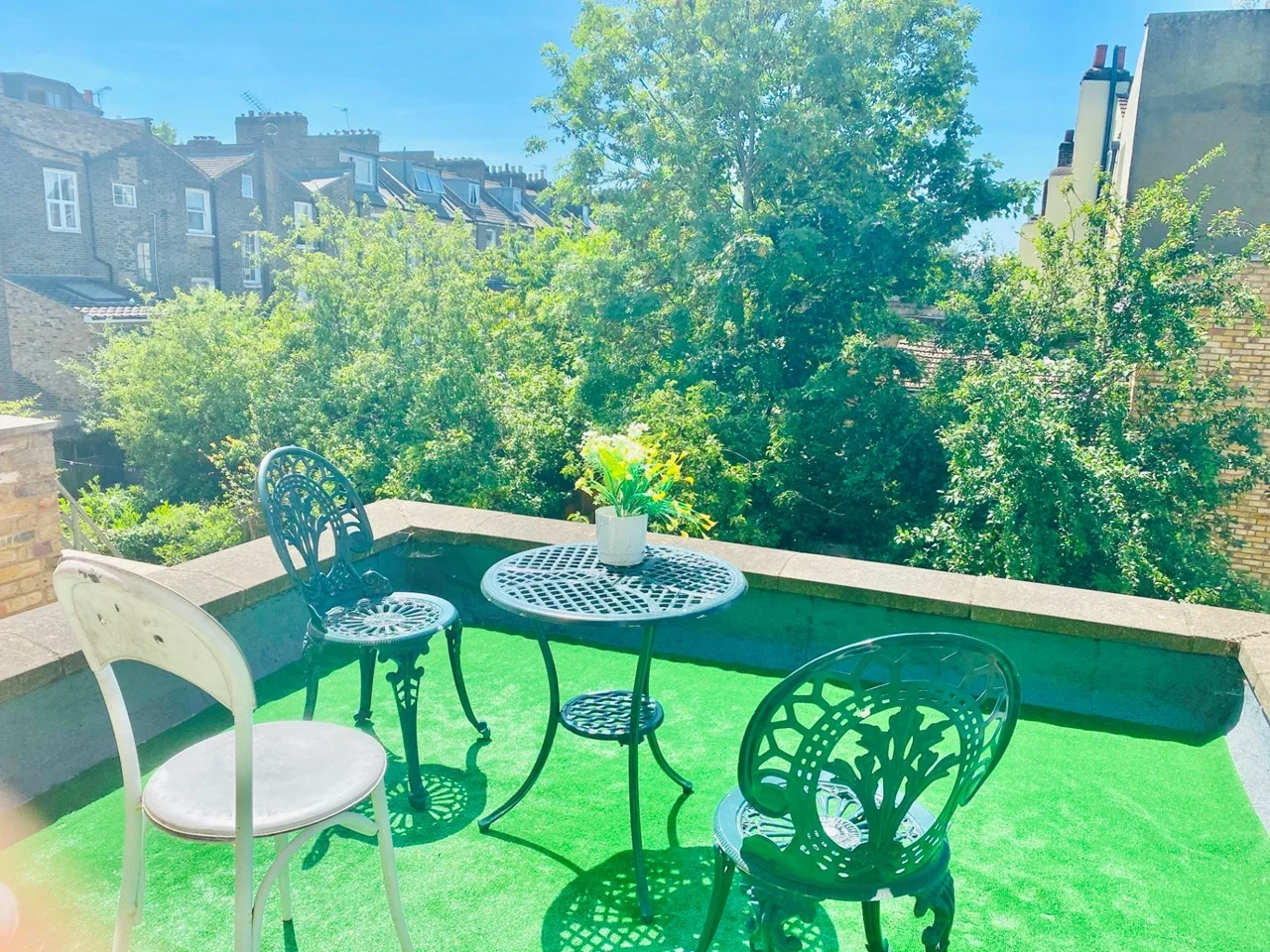 Flat Hornsey Road in Greater London
