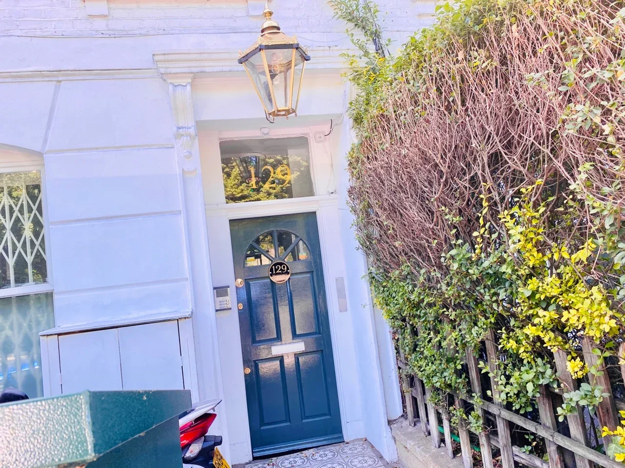 Flat Hornsey Road in Greater London