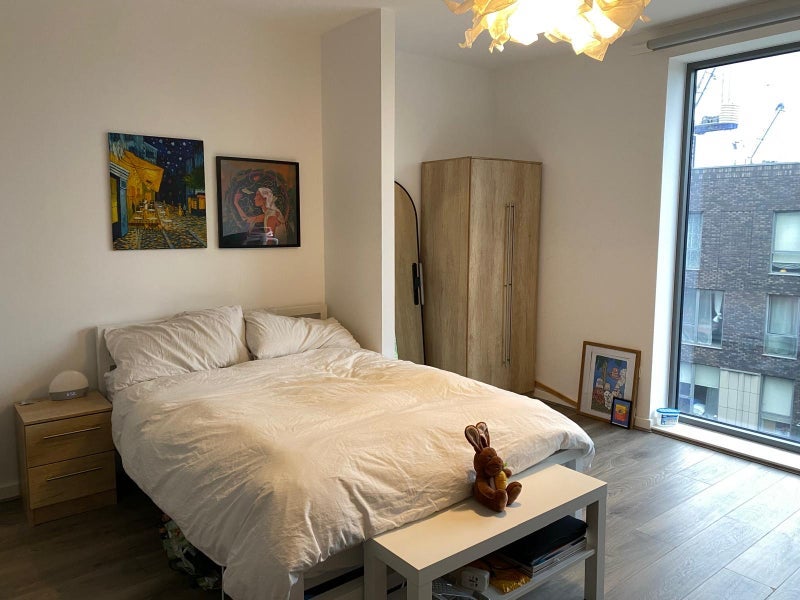 Room High Road Wembley in Greater London