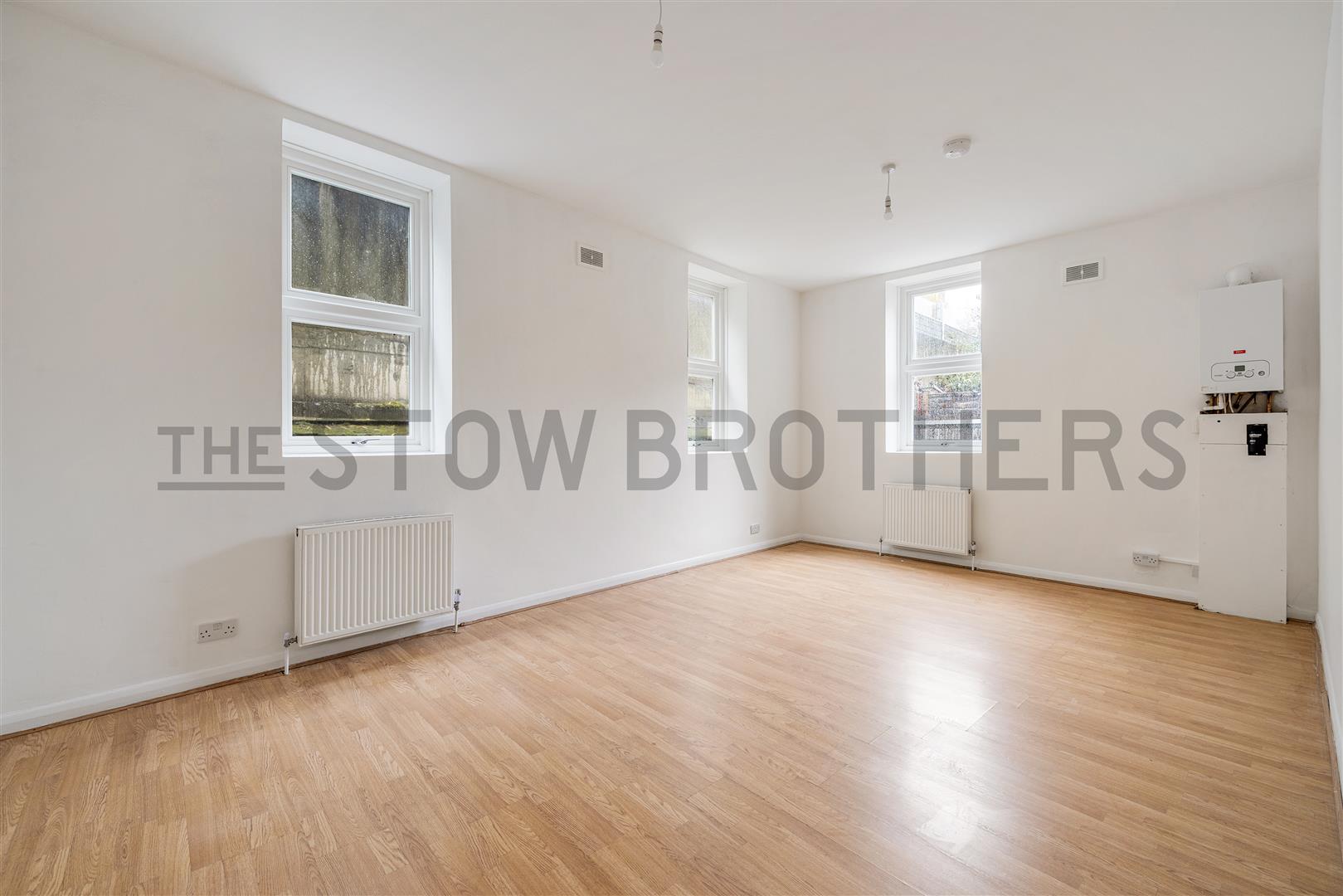 Flat Kingsland Road in Greater London