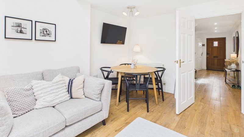House Brocks Mount in Stoke sub Hamdon