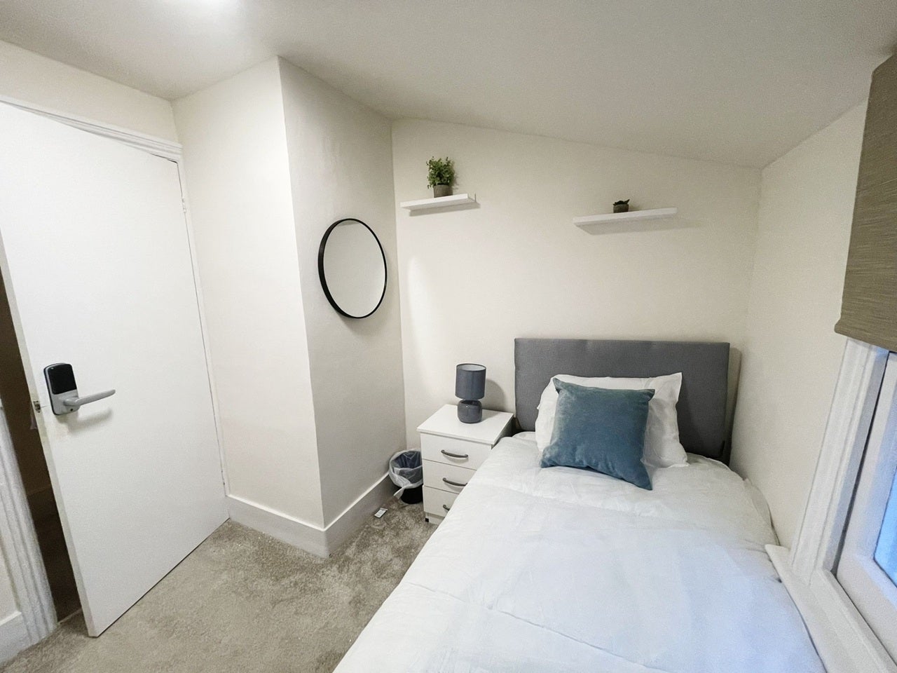 Room Agamemnon Road in Greater London