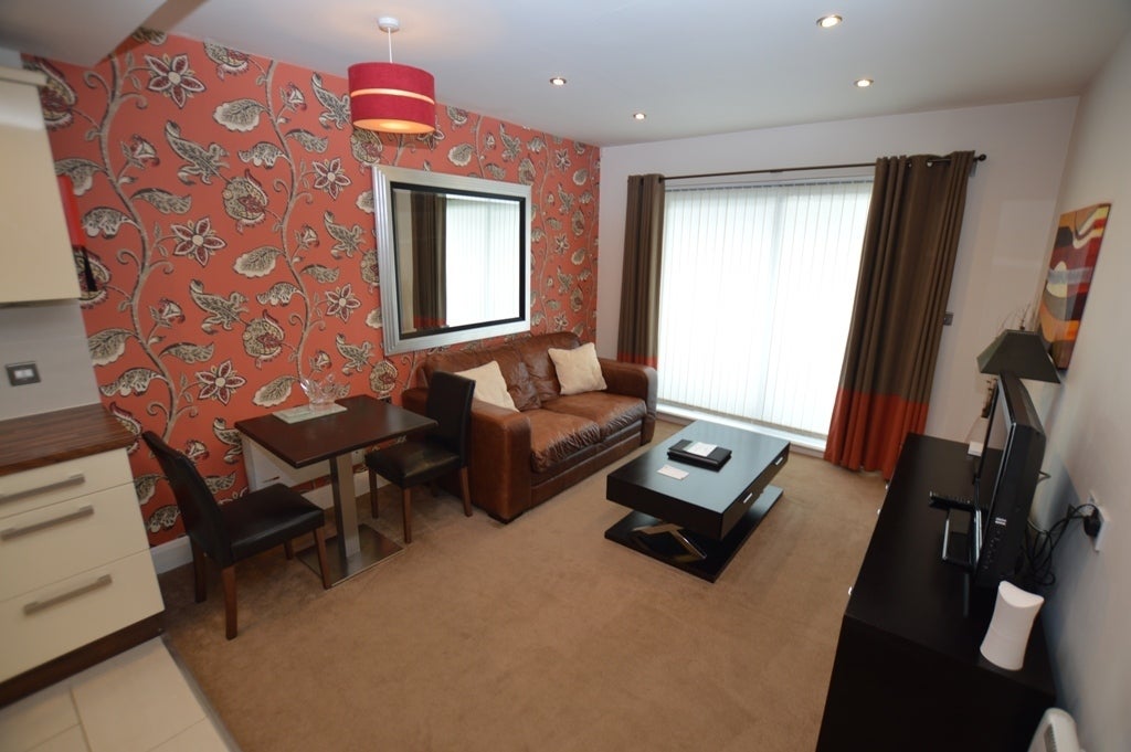 Flat Chatsworth Road in Chesterfield