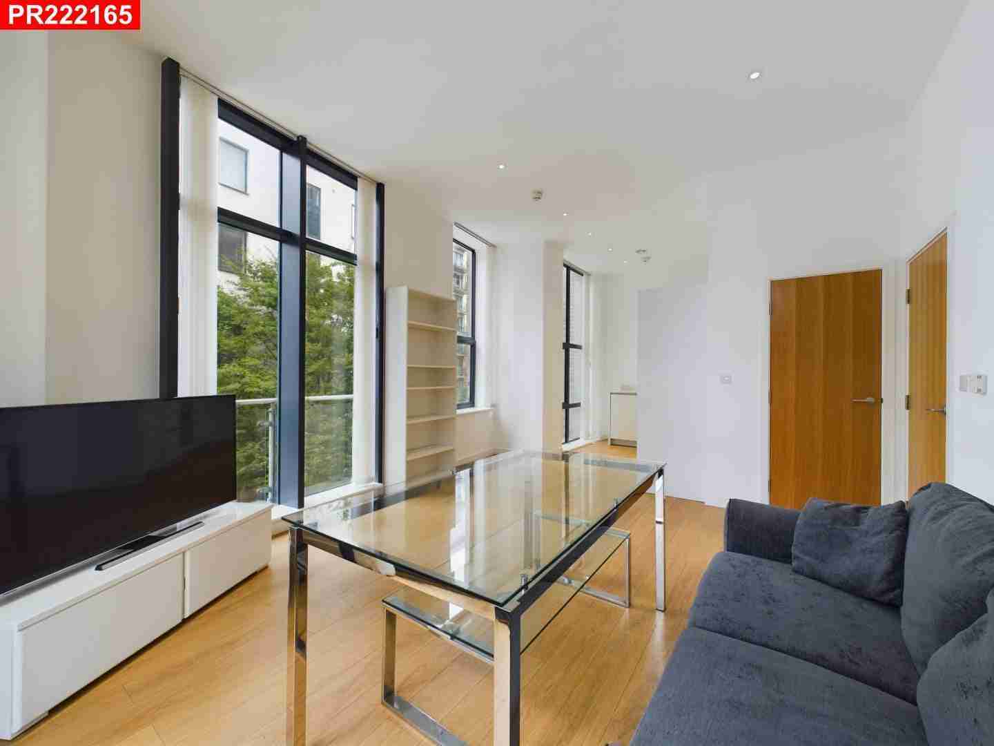 Flat Seven Sea Gardens in Greater London