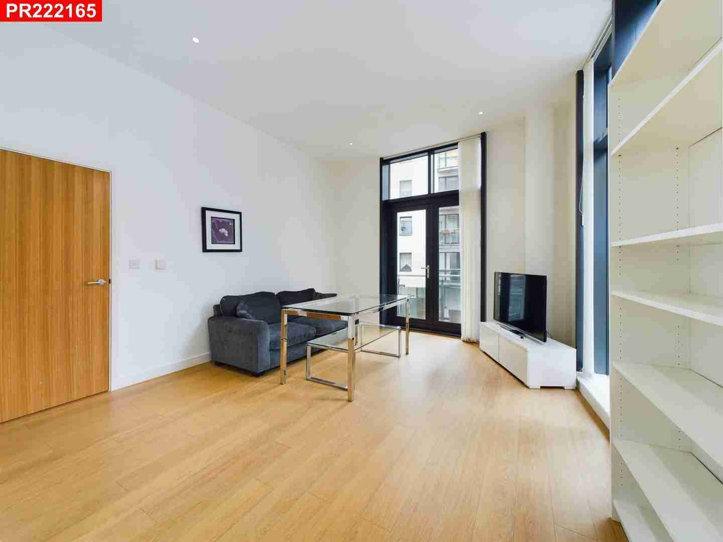 Flat Seven Sea Gardens in Greater London