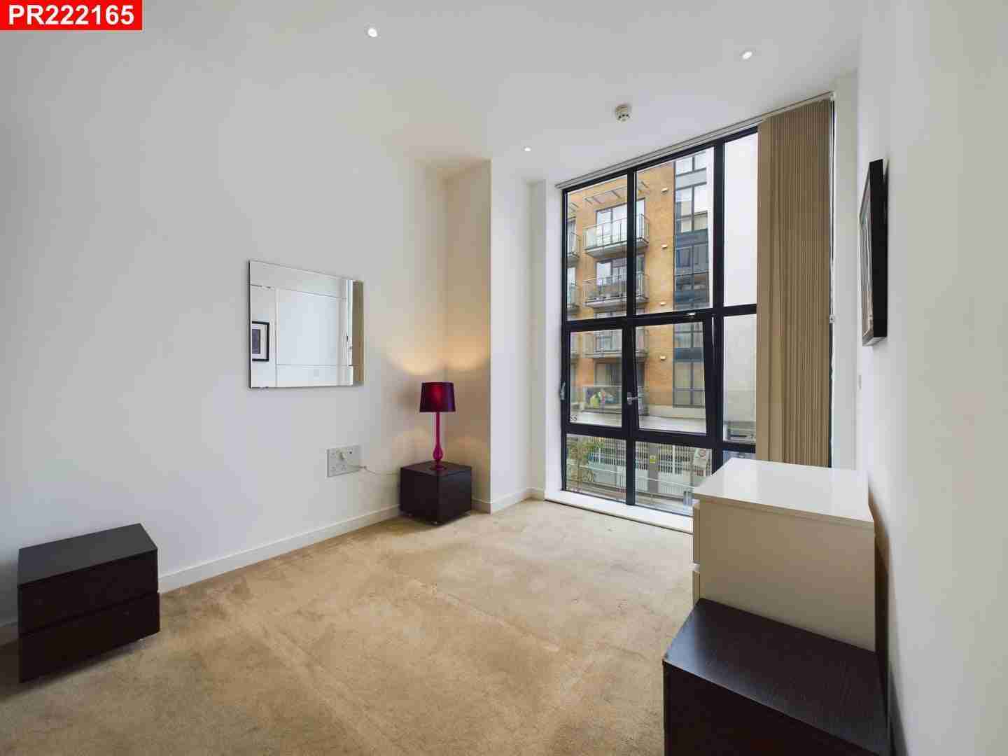 Flat Seven Sea Gardens in Greater London