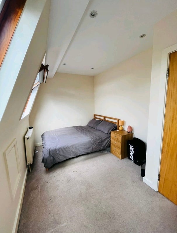Room Furmage Street in Greater London