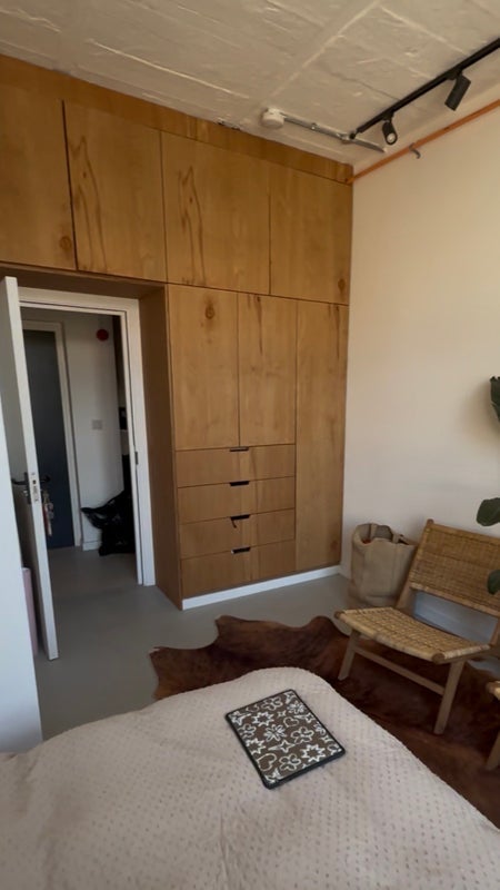 Room Tudor Grove in Greater London
