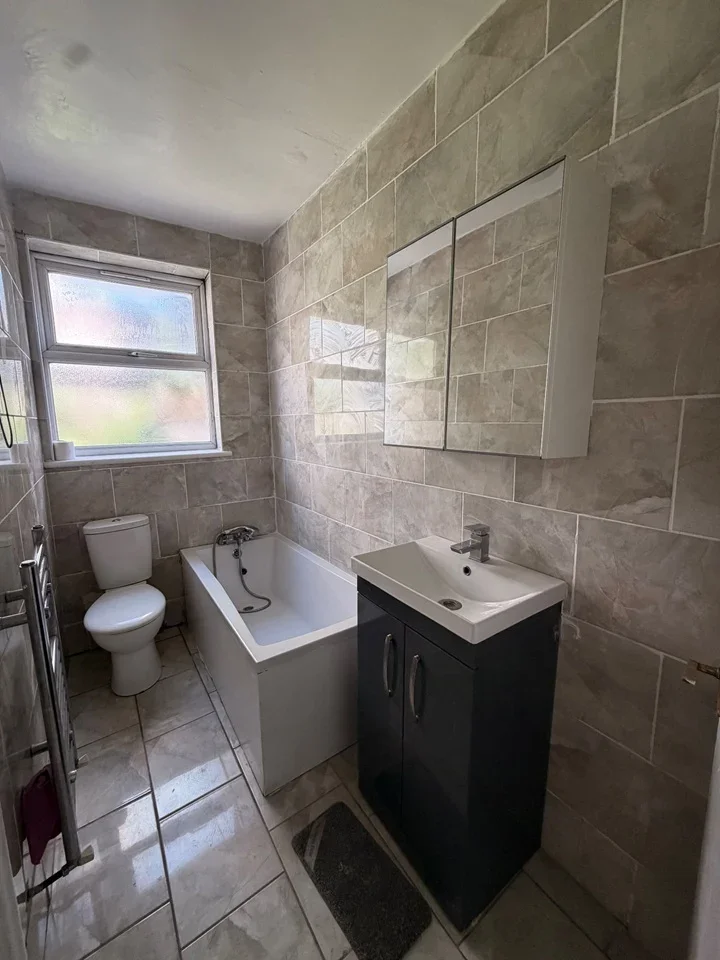 House Leeds Street in Greater London