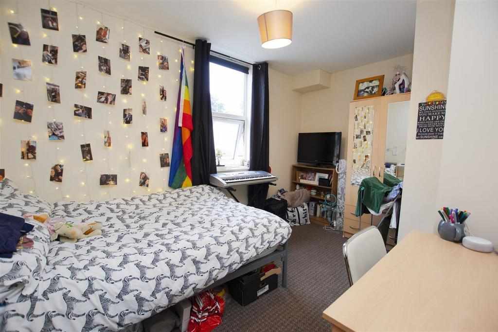 Flat Hubert Road in Birmingham