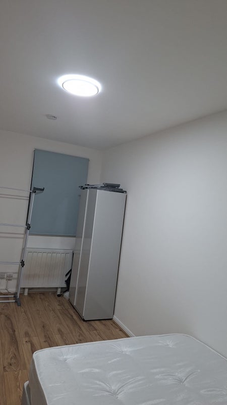 Room Cartwright Street in Greater London