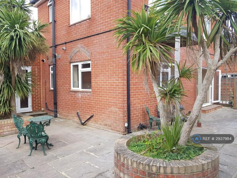 Room Didcot Road in Southampton