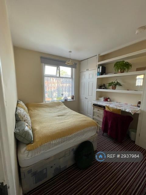 Room Didcot Road in Southampton