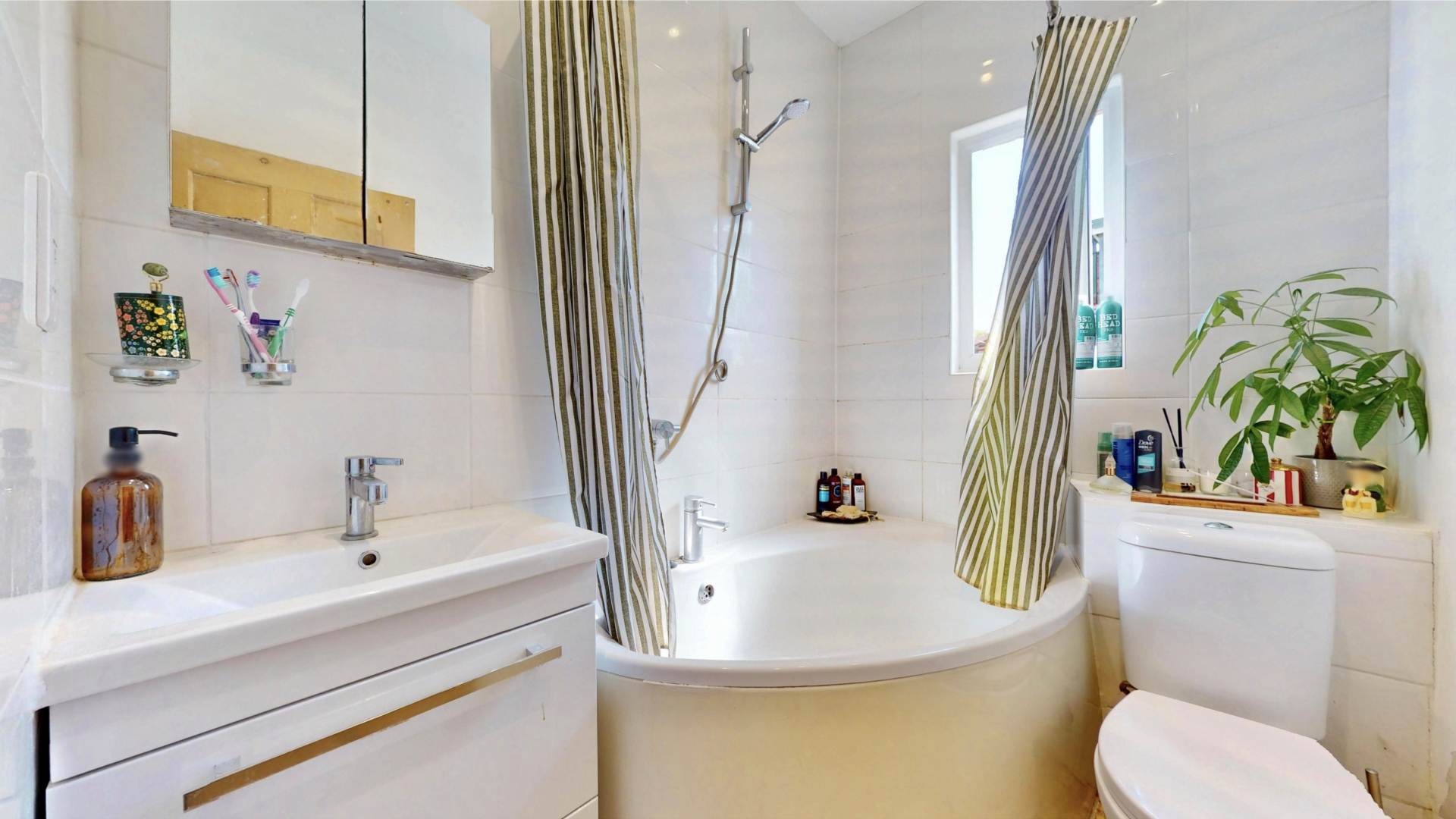 Flat Stanhope Gardens in Greater London