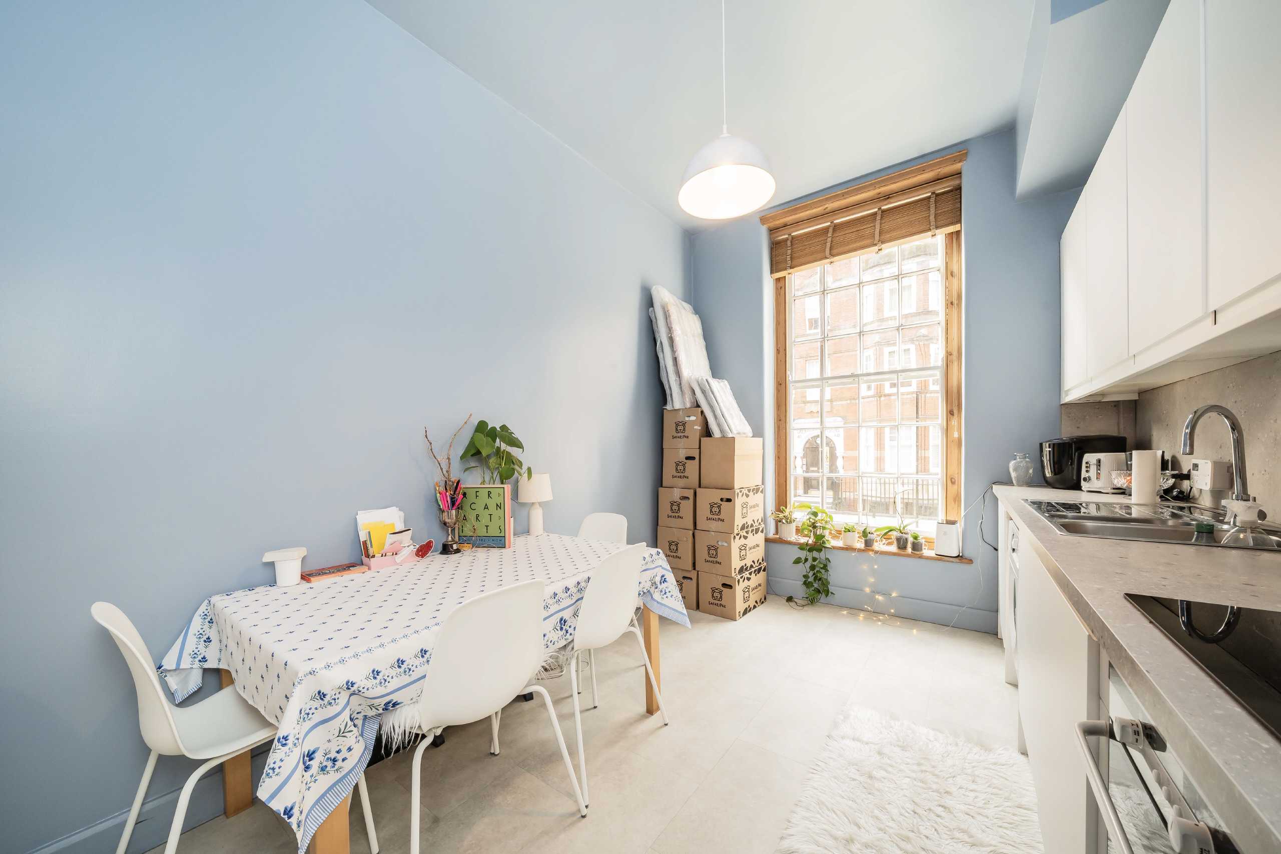 Flat Tavistock Place in Greater London