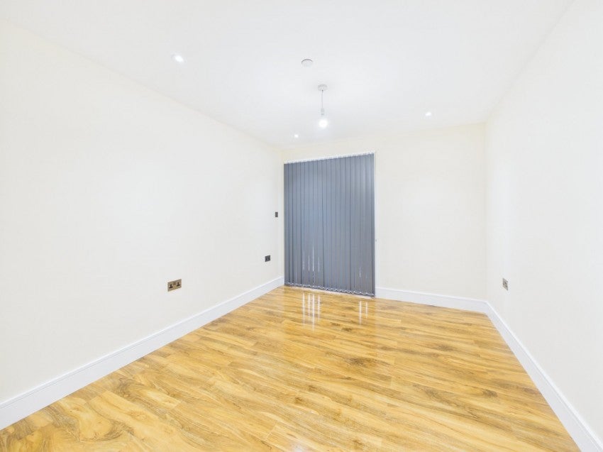 Flat Wellington Street in Slough