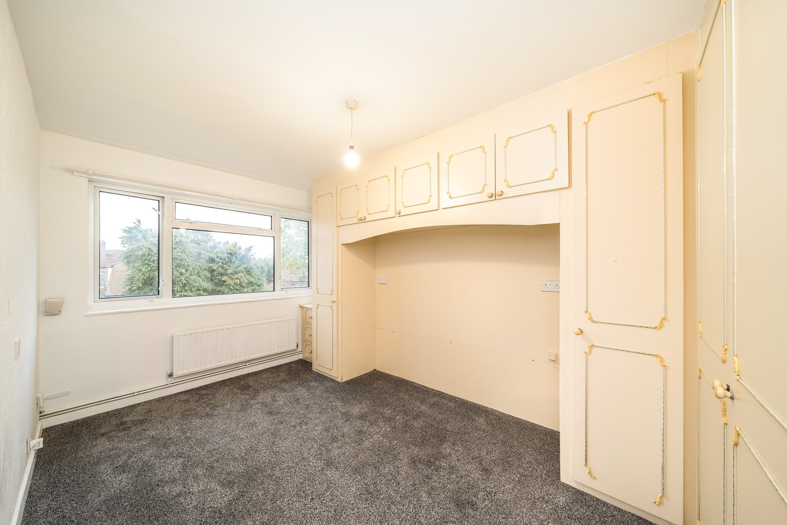Flat Balder Rise in Greater London