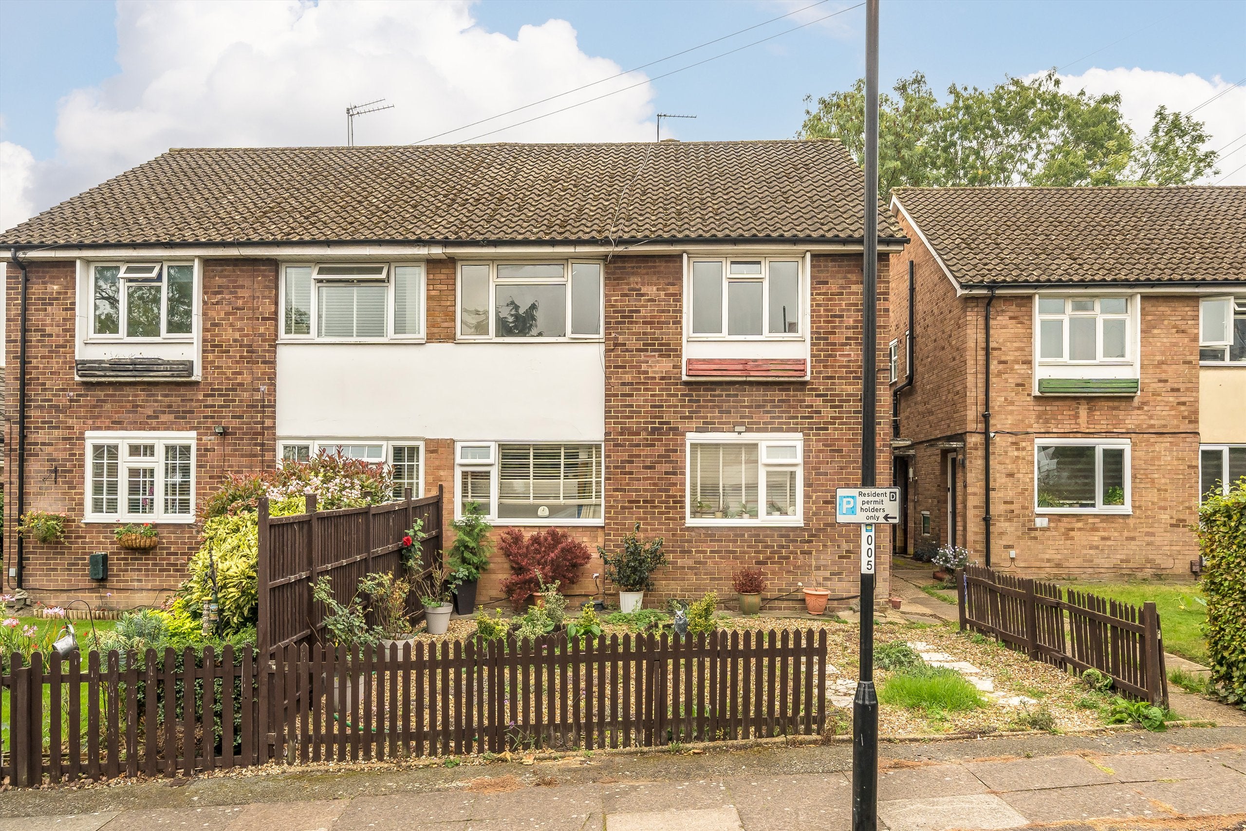 Flat Balder Rise in Greater London
