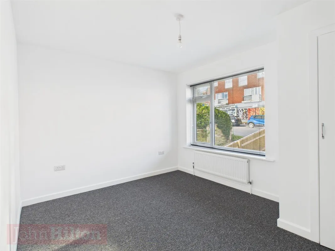 Flat Warren Way in Brighton