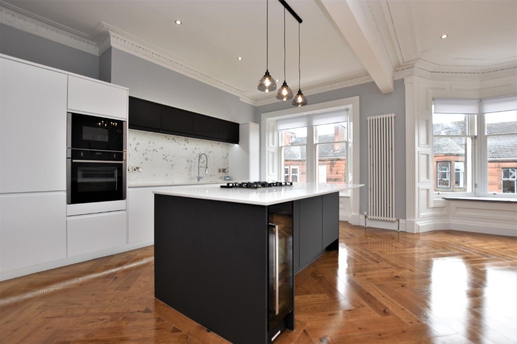 Flat Dryburgh Gardens in Glasgow