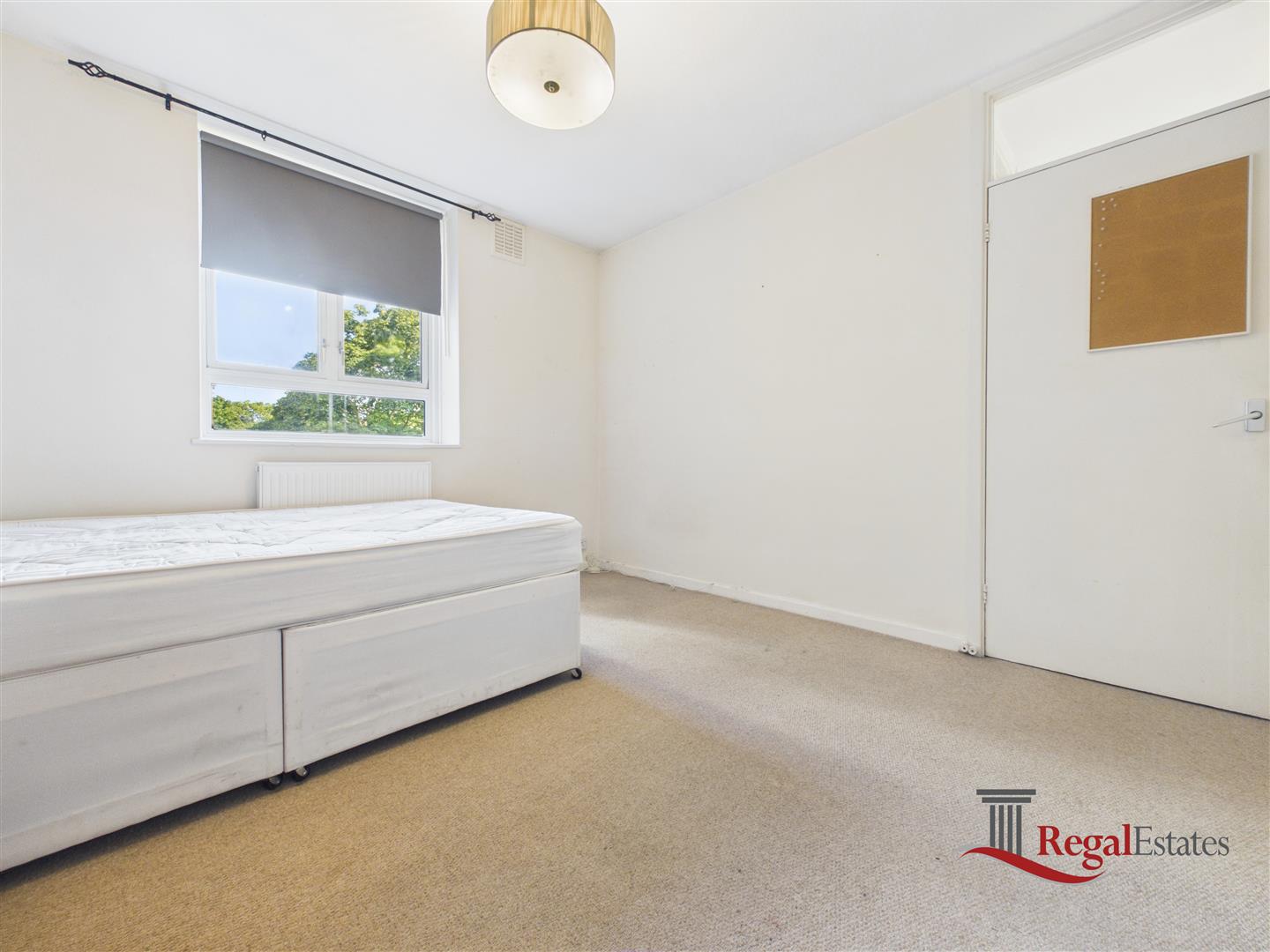Flat Dorman Way in Greater London