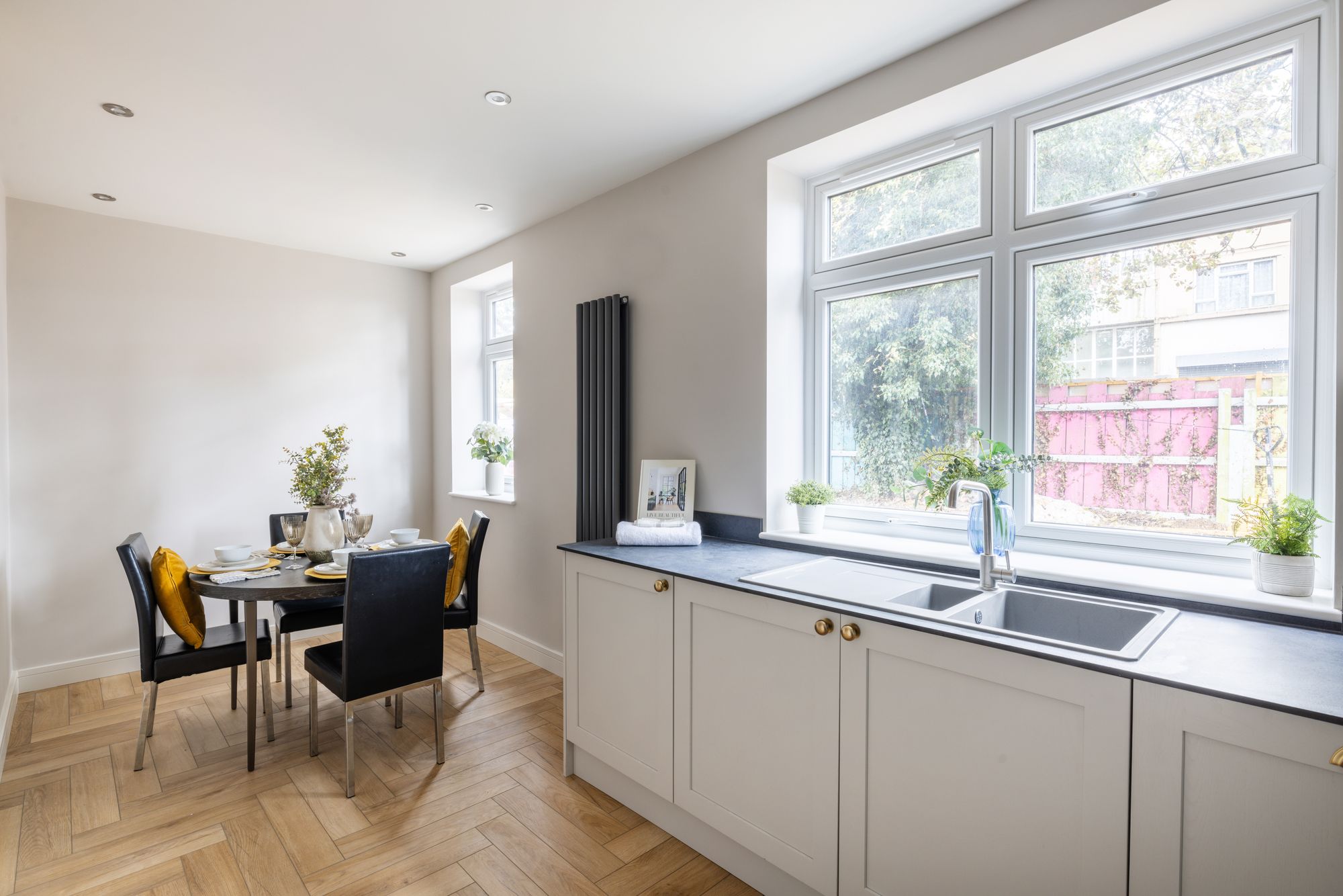 House Grove Lane in Greater London