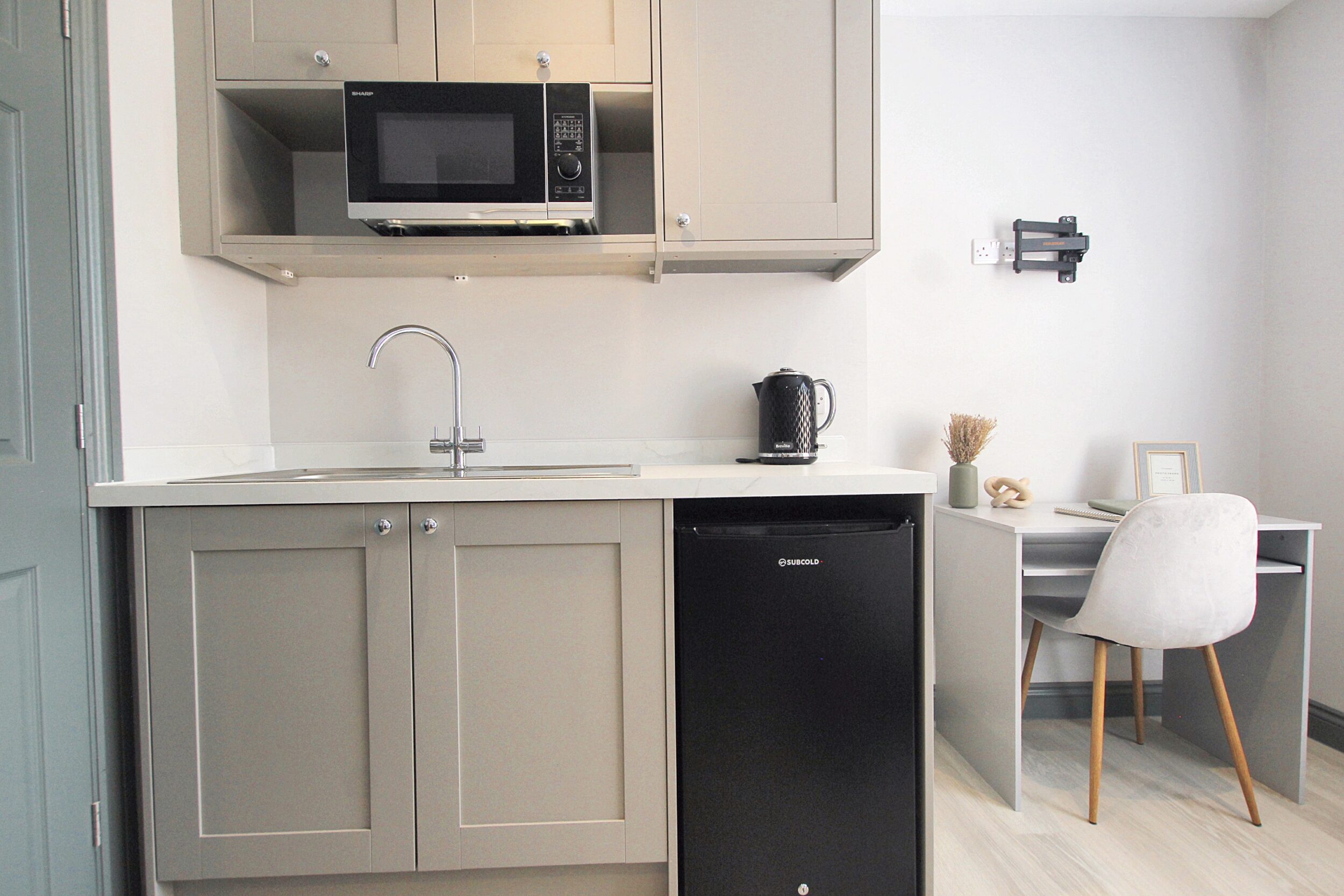 Room Denmark Road in Gloucester