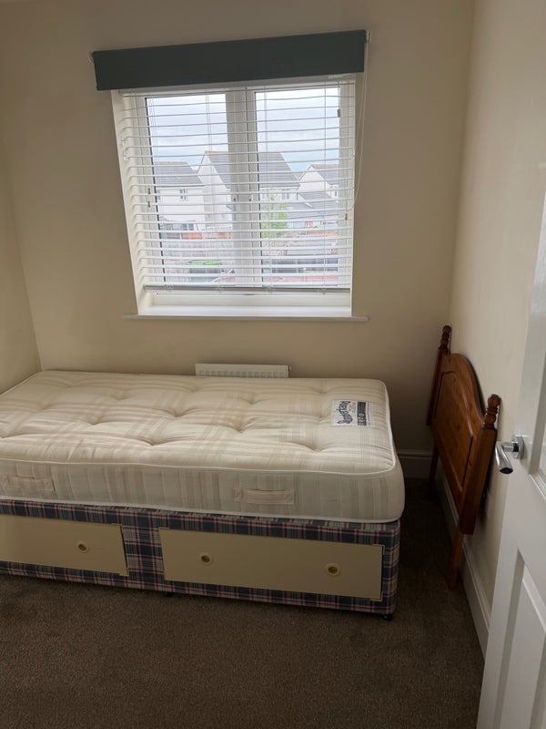 Room Proctor Drive in Weston-super-Mare