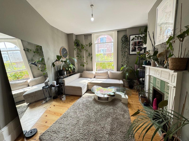 Room Bellefields Road in Greater London