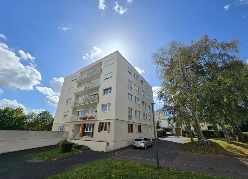 Chambre Boulevard des Belles Portes Porte 1 à Hérouville-Saint-Clair