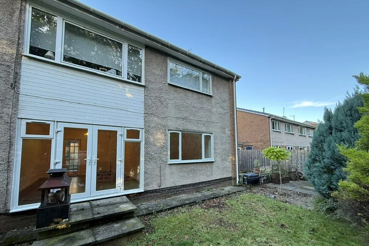 House Newbattle Abbey Crescent in Newtongrange