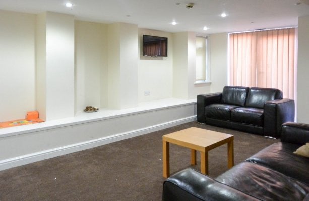 Flat Headingley Mount in Leeds