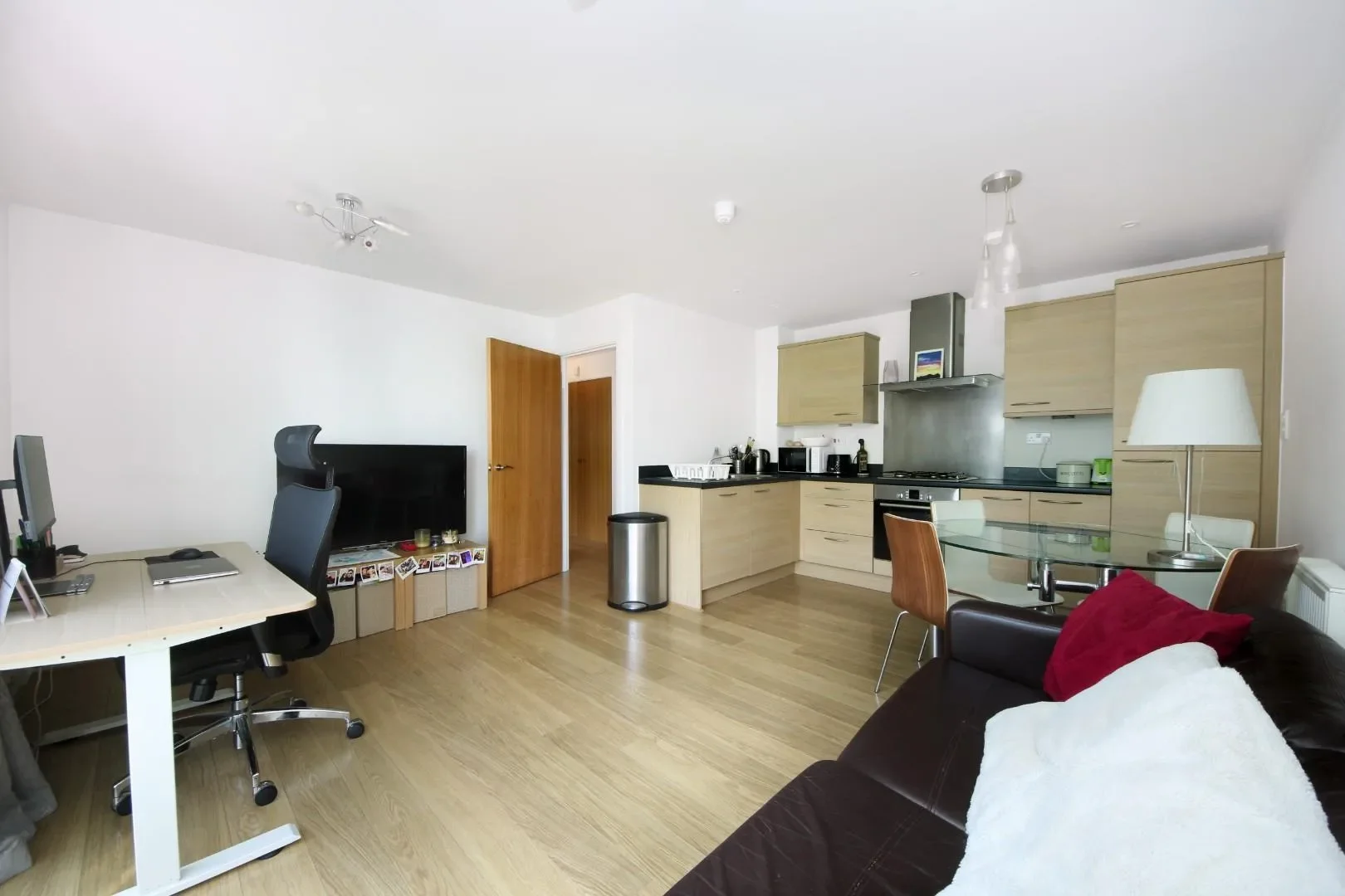 Flat Uxbridge Road in Greater London