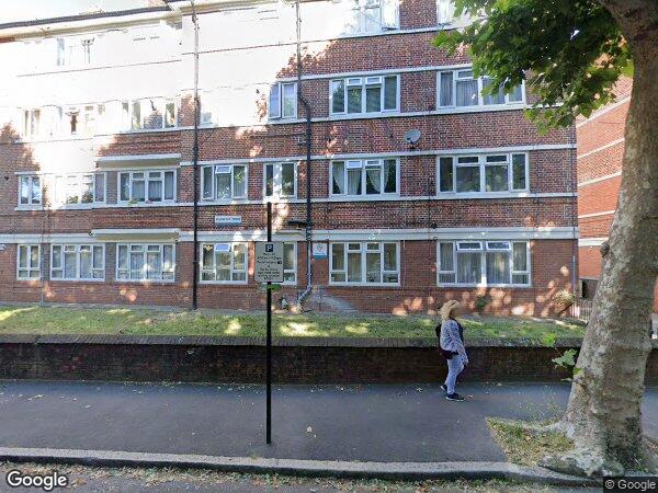 Flat Lynton Road in Greater London